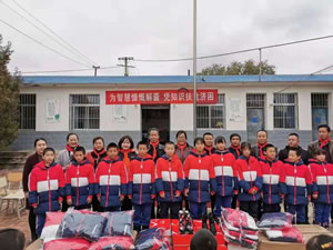 為智慧慷慨解囊，憑知識扶危濟困